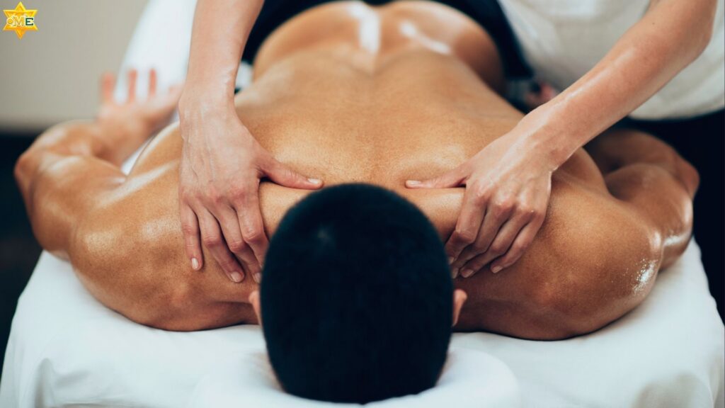 Massage thể thao giúp tăng độ dẻo dai và giảm chấn thương cơ.
