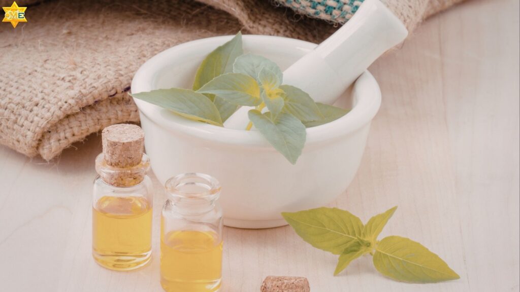 Dùng tinh dầu thiên nhiên lành tính để da bé mềm mại, tránh trầy xước.