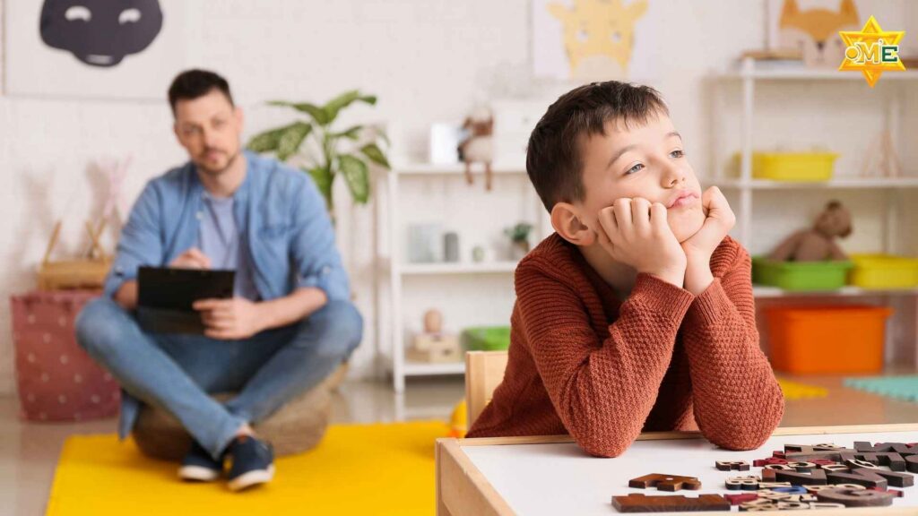 phụ huynh học khóa rối loạn phổ tự kỷ trực tuyến và áp dụng bài học khi can thiệp cho con tại nhà