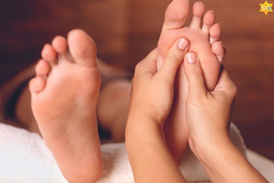 Xoa nóng lòng bàn chân