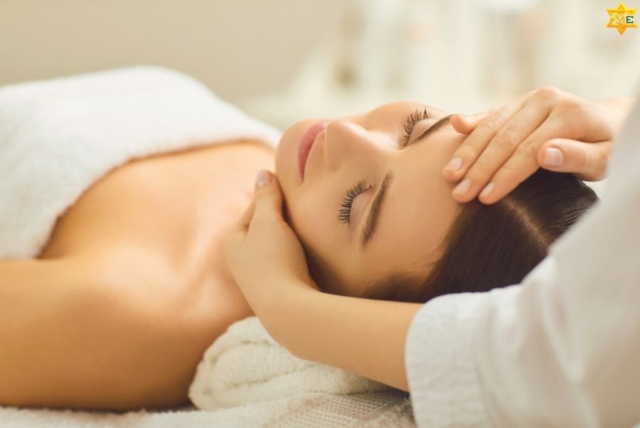 7 cách xoa bóp trị đau đầu và giảm stress tại nhà hiệu quả nhất