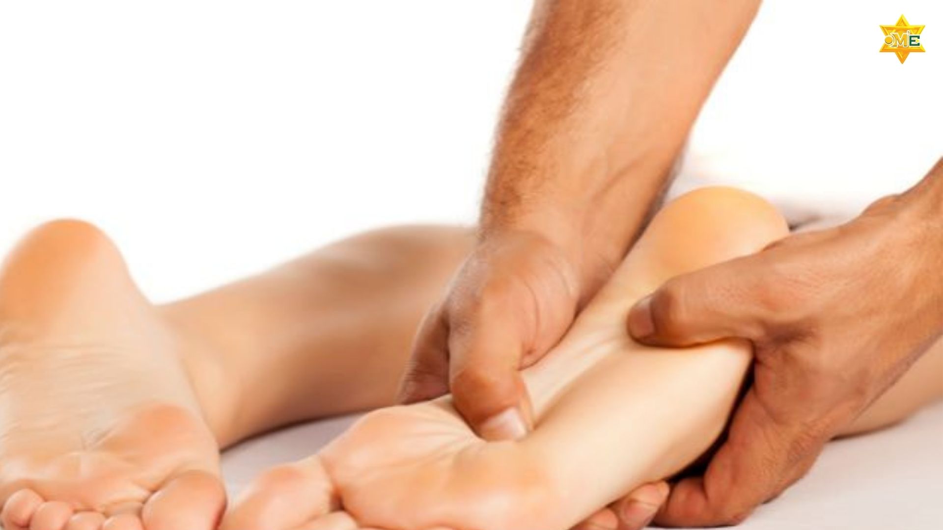 4 Bước Xoa Bóp Chân Lưu Thông Máu Hiệu