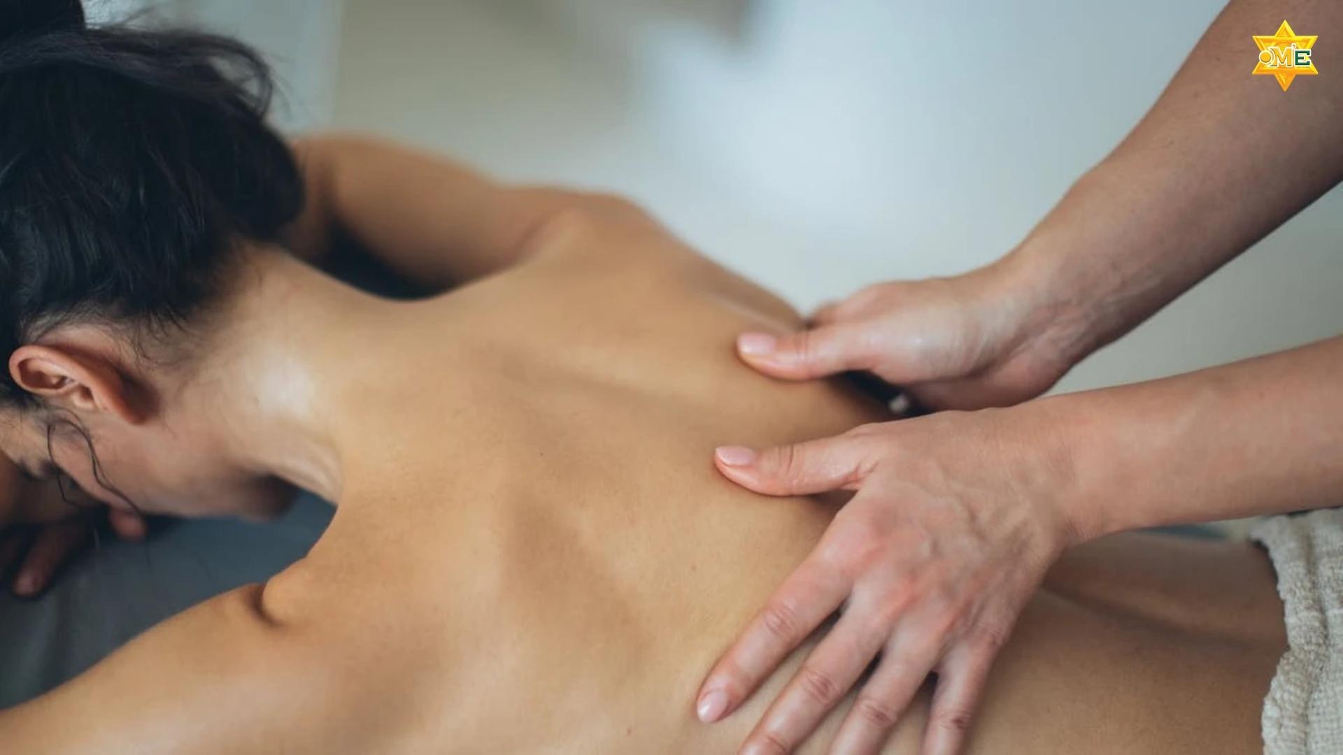 Ấn Huyệt Trị Đau Lưng Quy Trình Xoa Bóp Bấm Huyệt Vùng Lưng Chi Tiết