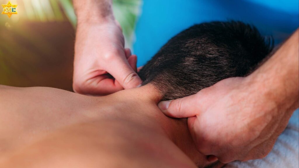 Massage cổ – vai – gáy