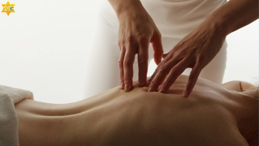 Vuốt dọc sống lưng