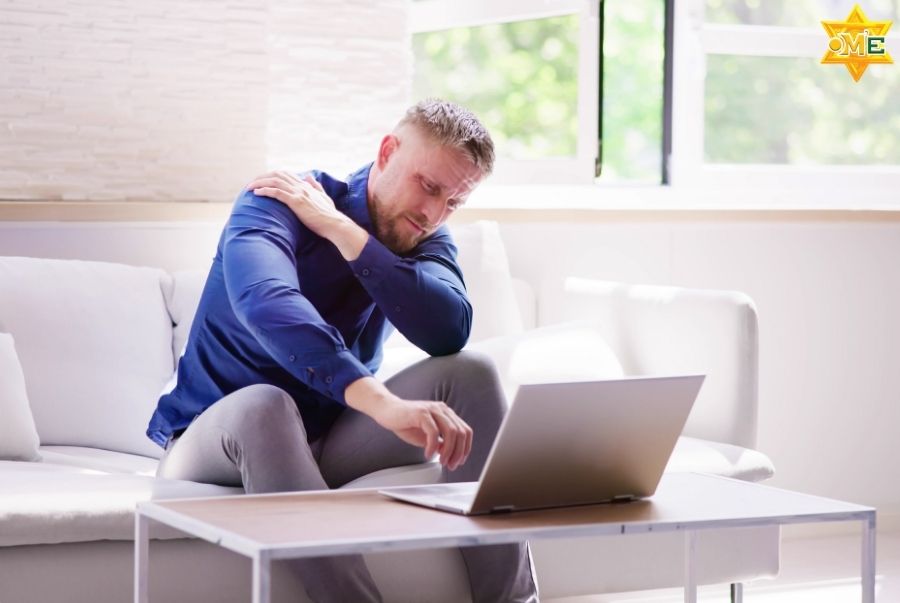 Hướng dẫn bấm huyệt vai gáy tại nhà giảm đau hiệu quả