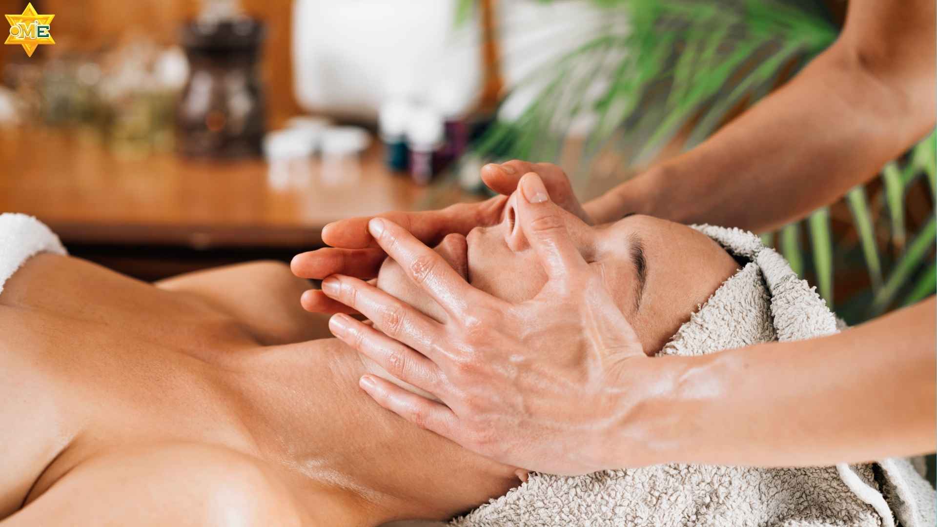 Học Cách Massage Mặt Từ Cơ Bản Đến Nâng Cao