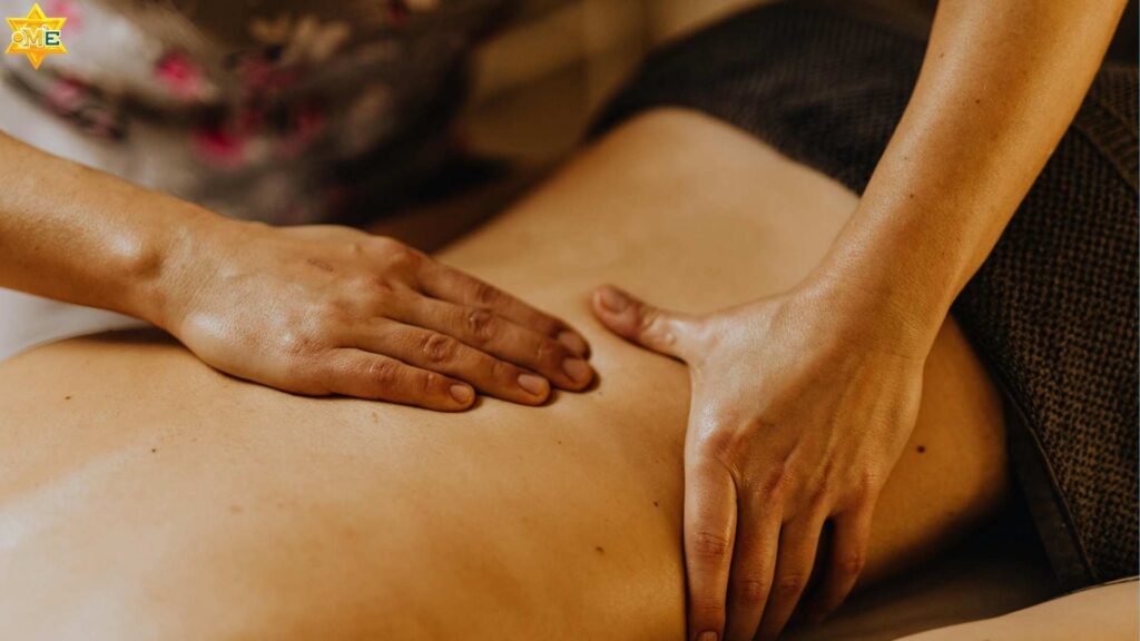 Các kỹ thuật massage cột sống phổ biến