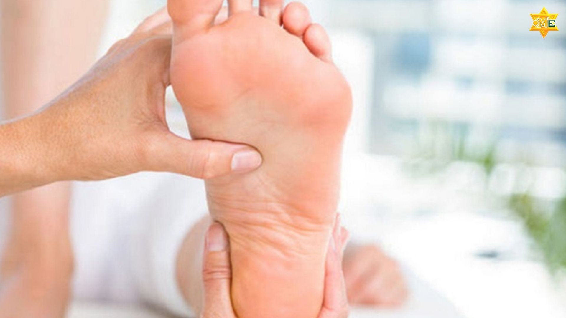 Cách xác định huyệt Bát Phong chuẩn xác trị tê mỏi chân