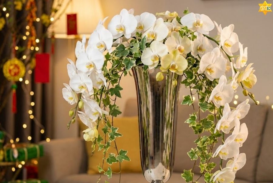 Cắm Hoa Tết 2026: Đón Dòng Chảy “Thiên Hà Thủy” Vào Nhà Rước Tài Lộc