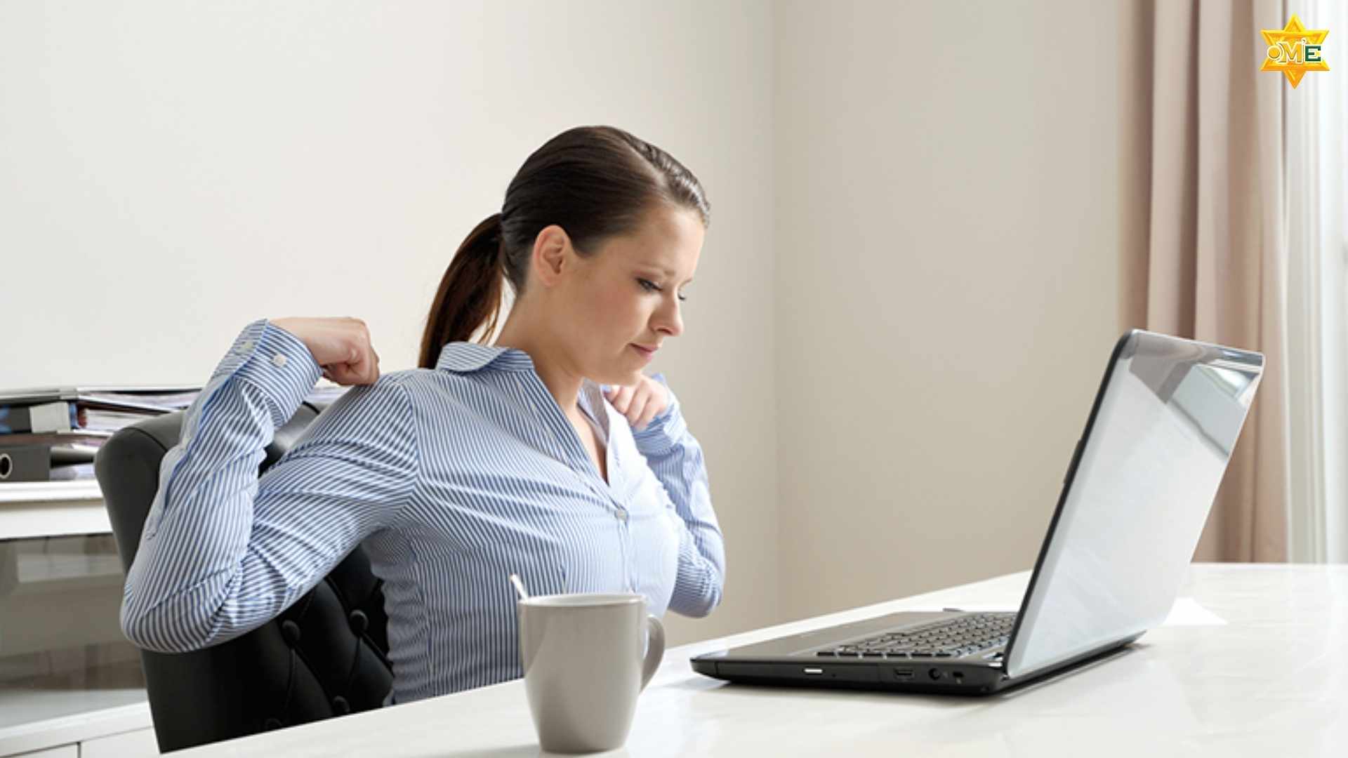  trị đau mỏi vai gáy của dân văn phòng