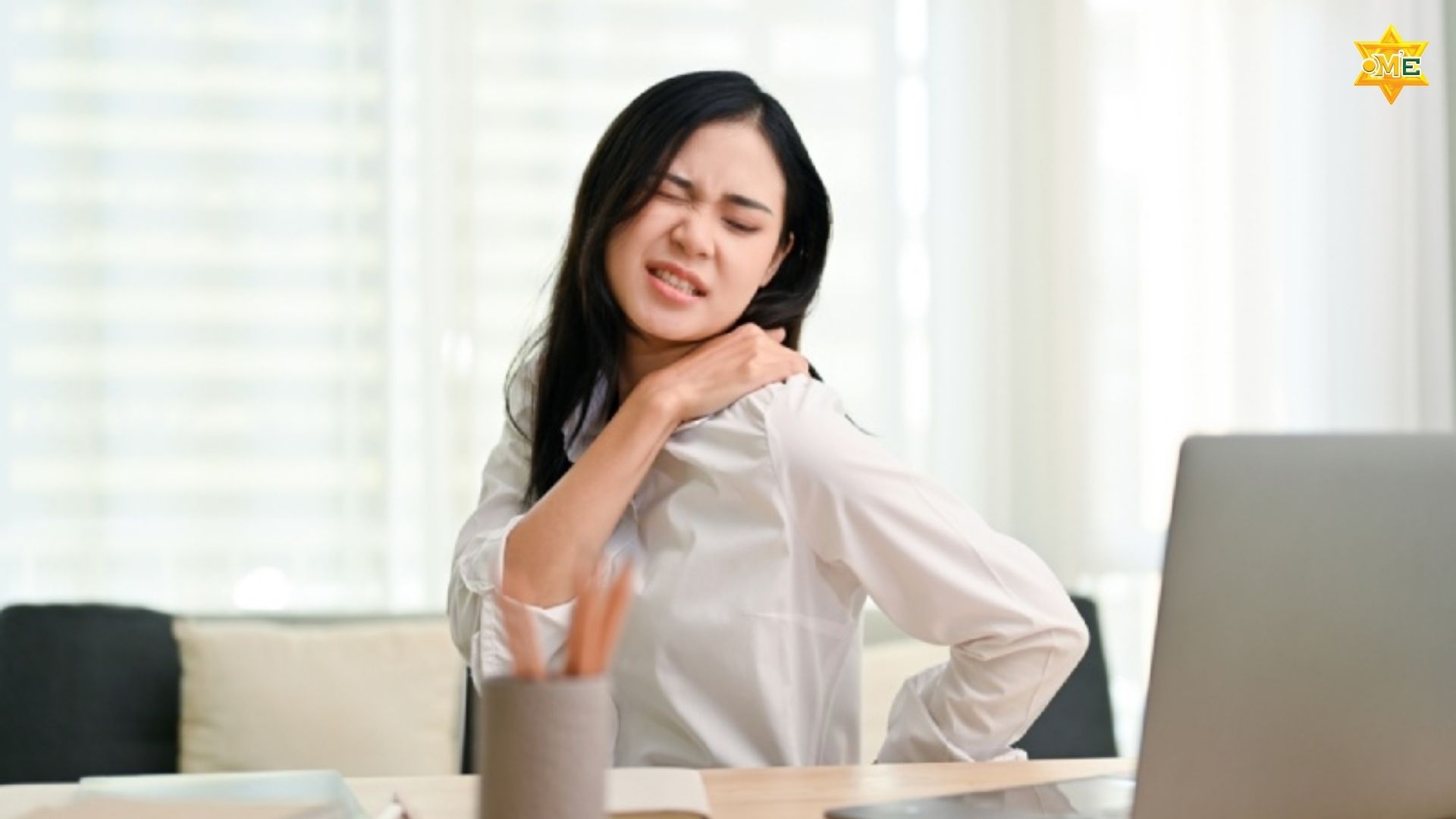  trị đau mỏi vai gáy của dân văn phòng